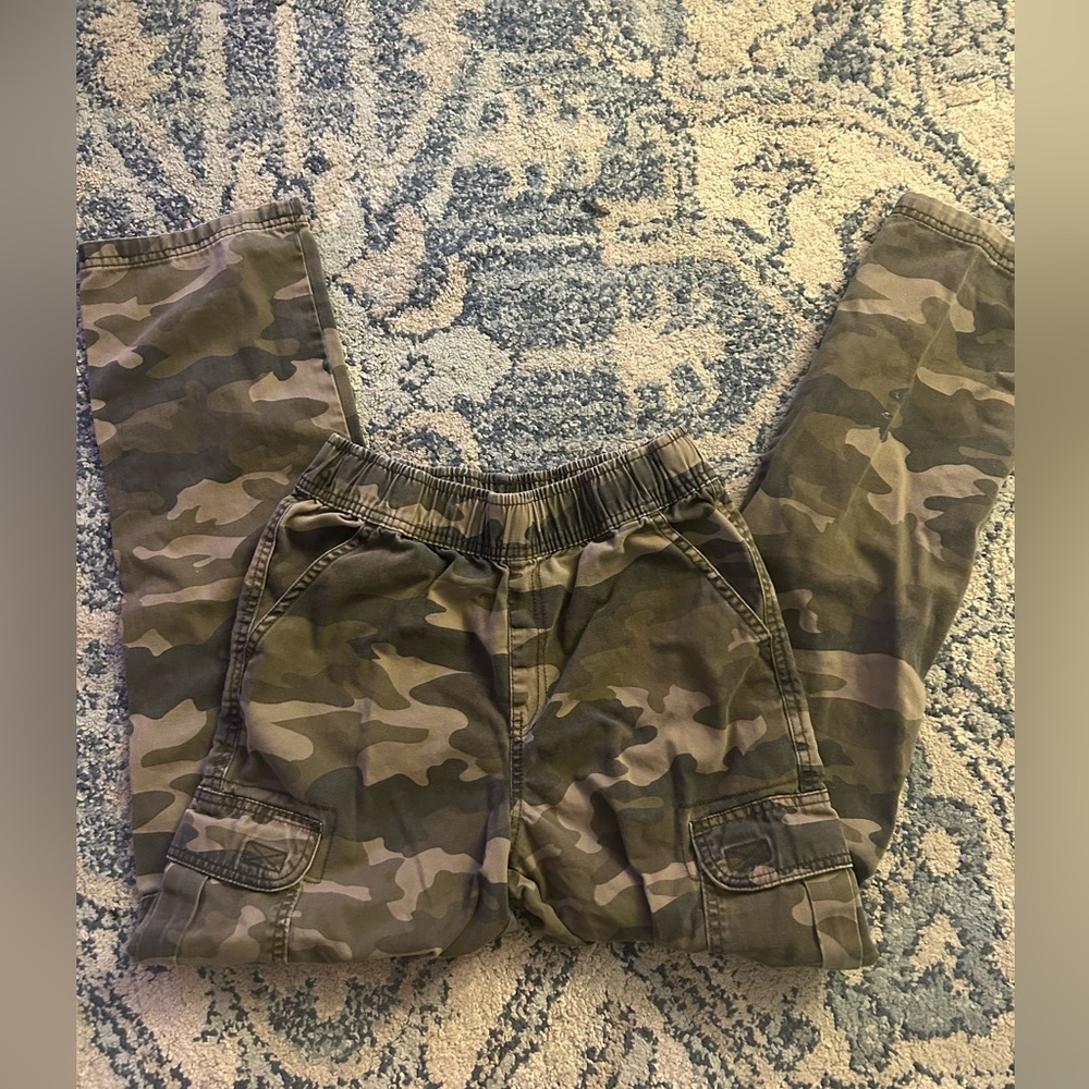 kids cargo camo pants.